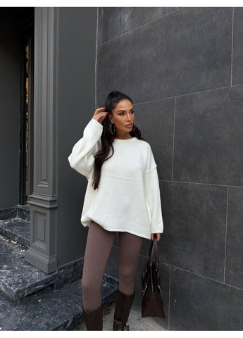 Молочный демисезонный женский объемный свитер Fashion