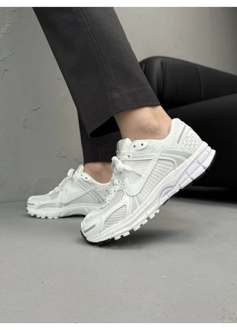 КРОСІВКИ ЖІНОЧІ NIKE ZOOM VOMERO 5 LIGHT GREY/WHITE НАЙК ЗУМ ВОМЕРО 5 БІЛІ No Brand білі демісезони (392032075)