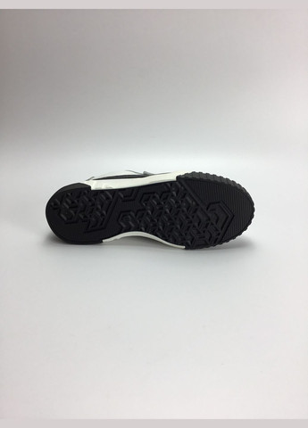 Білі жіночі кросівки Levons