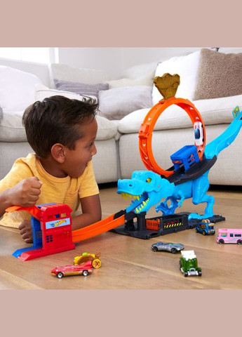 Трекигровый набор City Охота Ти-Рекса (HKX42) Hot Wheels (301421141)