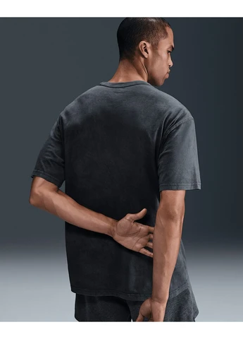 Бежевая футболка m tee m90 iykyk fitness Nike