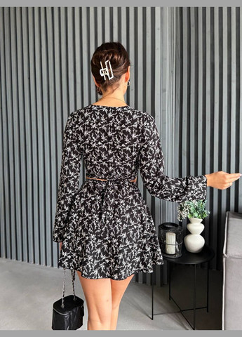 Жіночий костюм двійка: укорочена кофта та спідниця в квітковому принті MonCher (334256859)