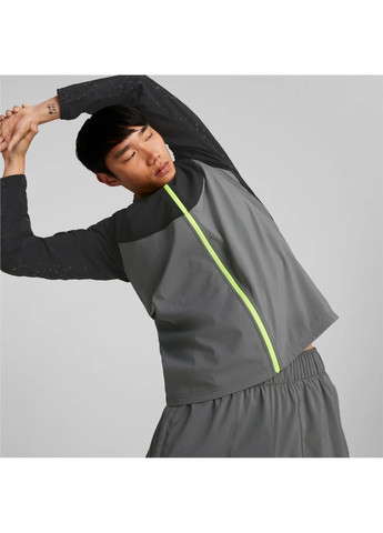 Сіра куртка чоловіча reflective printed woven running jacket grey/black 522409-15 Puma