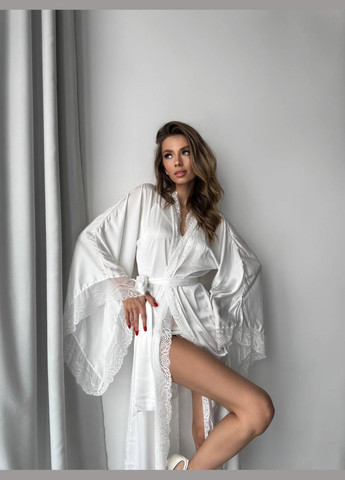 Женский длинный с кружевом белый No Brand халат (316651535)