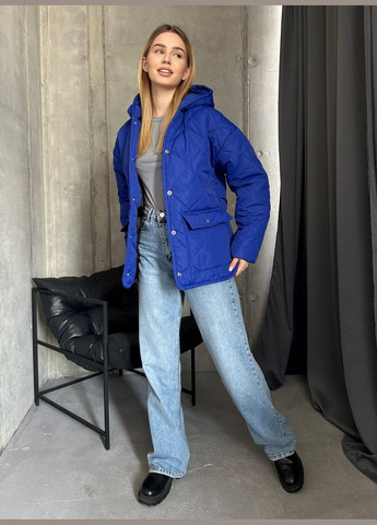 Синя жіноча тепла куртка з капюшоном колір електрик р.50/52 452205 New Trend
