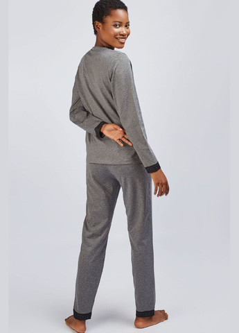 Сірий демісезонний домашній комплект з манжетами Gisela 31644 gray