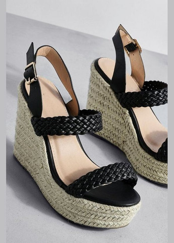 Черные босоножки на платформе Krush