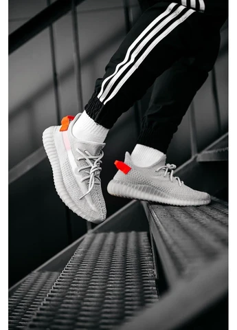 Комбіновані кросівки чоловічі adidas yeezy boost 350 v2 tail light адідас ізі буст демісезон No Brand