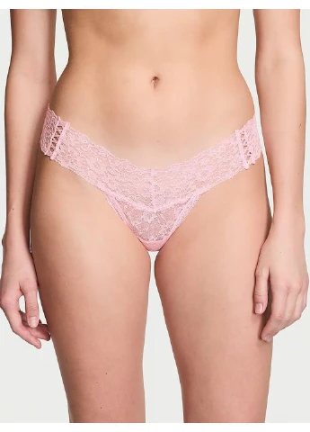 Трусики-стринги женские кружевные Lace Thong Panty розовые Victoria's Secret (349238732)