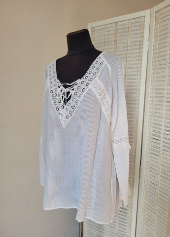 Біла жіноча літня блуза з мереживом тонка No Brand