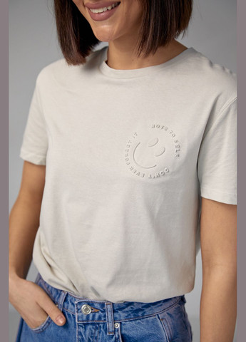 Светло-серая летняя хлопковая футболка с выпуклым принтом смайла Lurex