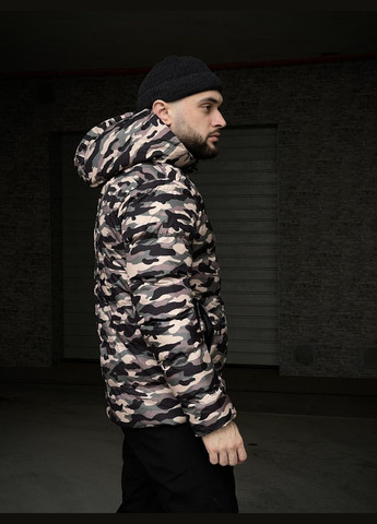 Зелена демісезонна куртка демісезонна чоловіча камуфляжно-зелена No Brand