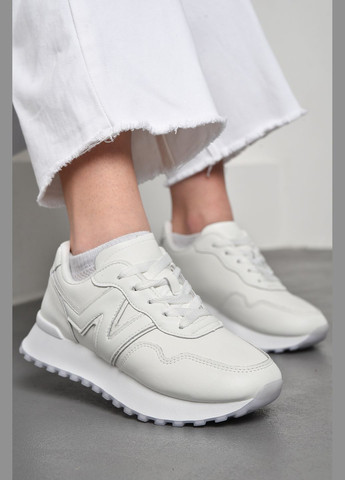 Белые демисезонные кроссовки женские натуральная кожа белого цвета на шнуровке Let's Shop
