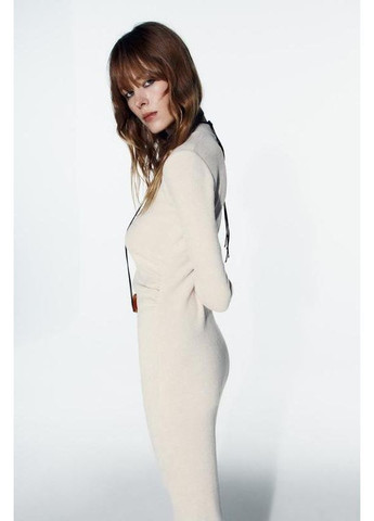 Бежева м’яка сукня soft зі зборками. Zara