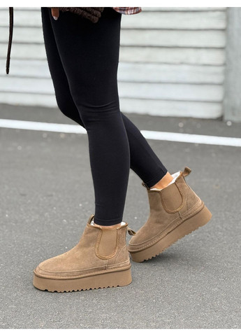 Жіночі уггі натуральна замша на платформі черевики теплі бежеві з хутром челсі зимові No Brand (366089054)