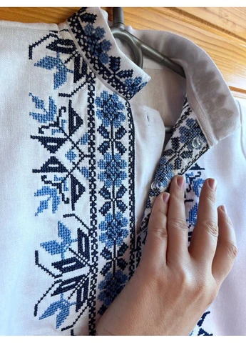 Біла вишиванка для хлопчика дитяча сучасна українська вишита сорочка з вишивкою з довгим рукавом V&V візерунок орнамент льон (374000560)