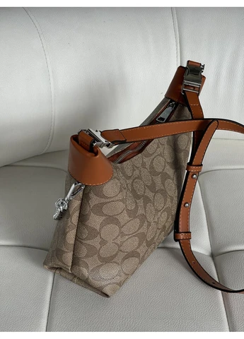 Жіноча сумка Juliet Shoulder Bag коричнево-бежевий Коуч через плече MDR No Brand (369935673)