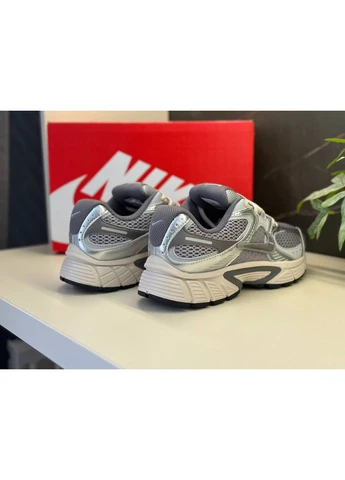 Фіолетові кросівки чоловічі nike v5 rnr purple найк в5 фіолетові демісезон No Brand