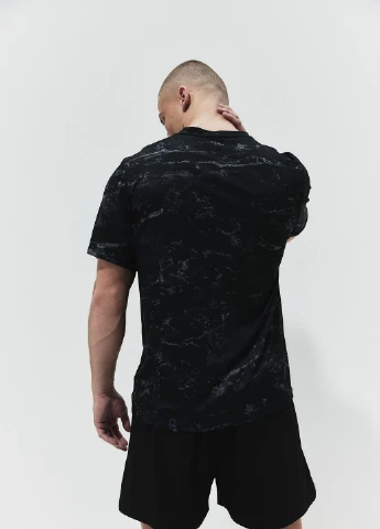 Черная футболка H&M