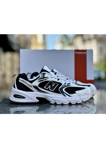 КРОССОВКИ ЖЕНСКИЕ NEW BALANCE 530 BLACK WHITE НЬЮ БЕЛАНС 530 БЕЛЫЕ No Brand белые демисезоны (391063814)