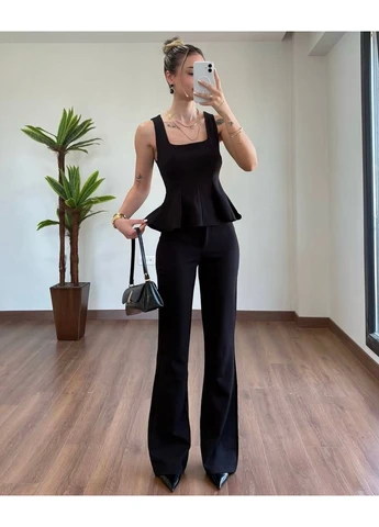 Жіночий костюм з баскою та широкими штанами No Brand (400276991)