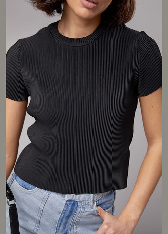 Черная летняя женская футболка из плиссировки - черный Lurex