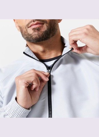 Серая демисезонная куртка мужская серая. Domyos