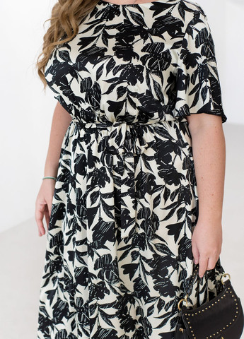 Бежевое праздничный, повседневный, коктейльное, вечернее шелковое платье с поясом в цветочный принт колокол, а-силуэт No Brand с цветочным принтом