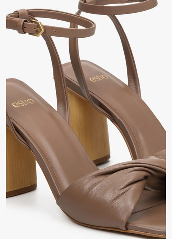 Босоніжки, колір коричневий Estro (327810445)