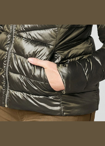 Оливкова демісезонна куртка жіноча ультралегка демісезонна Esmara