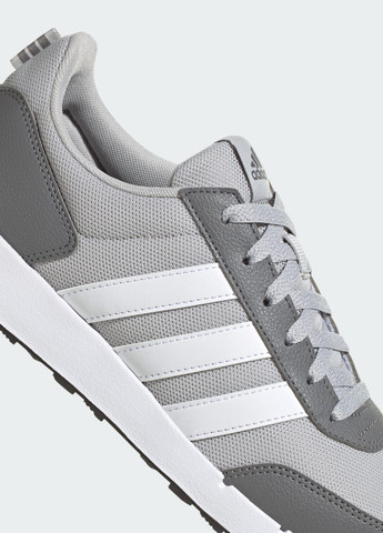 Сірі літні кросівки run 50s adidas