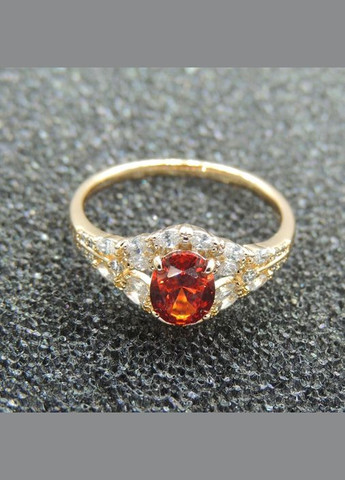 Классическое обручальное кольцо c большим красным камнем и белыми фианитами 18К золотистый р 21 Xuping (292552646)