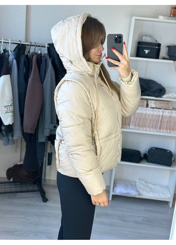 Молочная зимняя куртка женская тёплая Style Point