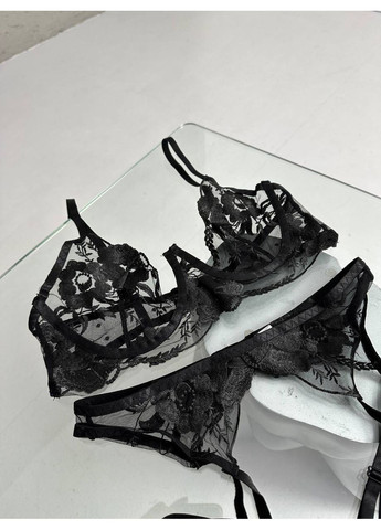 Чёрный балконет комплект женского белья | яркий акцент на декольте, сеточка с вышивкой, черный Vital-Textile с косточками полиэстер, эластан