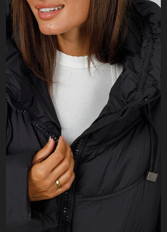 Чорна зимня пуховик Lora