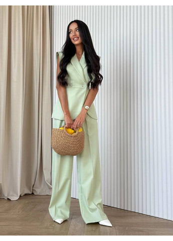 Женский стильный костюм с жилетом на запах No Brand Р1558-375/5 (351856842)