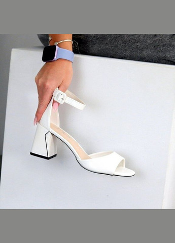 Белые белые босоножки на каблуке эко-кожа, босоножки на каблуке, нарядные белые босоножки каблук L&M с ремешком