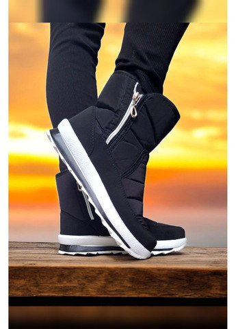 Черные женские чёрные короткие дутики зимние тёплые на меху с двумя молниями и белой подошвой Karolina на молнии