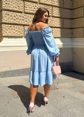 Блакитна святковий, коктейльна, вечірня сукня міді з євро-софту з довгими рукавами та воланом дзвін, з відкритими плечима No Brand однотонна