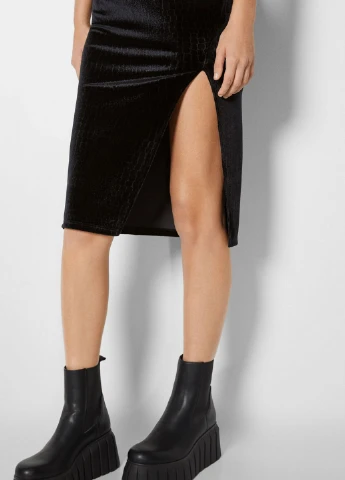 Чорна сукня Bershka