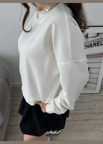 Белый свитшот женский однотонный Style Point однотонный без декора (342075888)