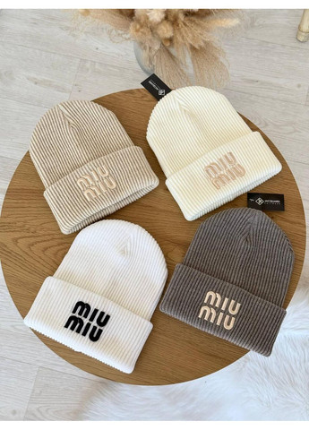 Шапка жіноча із невисокой лопаткой універсального розміру. Тепла та стильна шапка із подвійним відворотом No Brand (362917744)