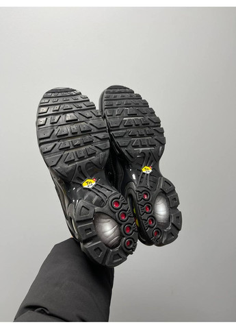 Белые демисезонные кроссовки nike air max plus triple black 604133-050 найк аир макс тн No Brand