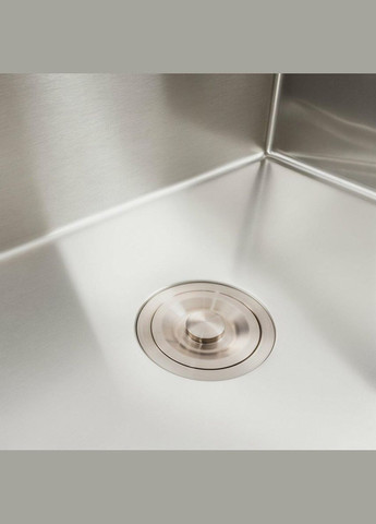Кухонная мойка Handmade 70*50 нержавейка (сифон круглый, 3,0/0,8) Valeso (342070872)