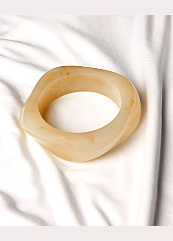 Браслет акриловий Молочный с янтарным принтом No Brand (331332501)