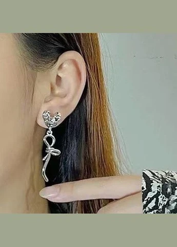Сріблясті сережки серце з вузликом, 5327 Fashion Jewelry (338431315)