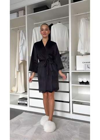 Женский изысканный велюровый домашний халат на короткий запах с кружевом черный Україна (371548108)