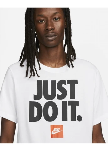Біла футболка just do it tee white dz2989-100 Nike
