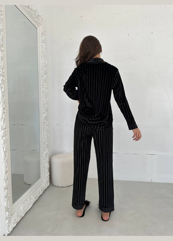 Черная всесезон стильная бархатная пижамка из лого Vakko