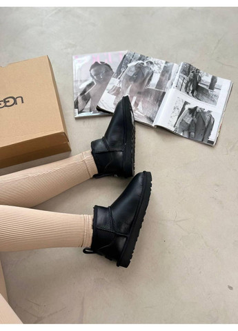 Уггі Чоловічі UGG Ultra Mini Black (Шкіра) (366320704)